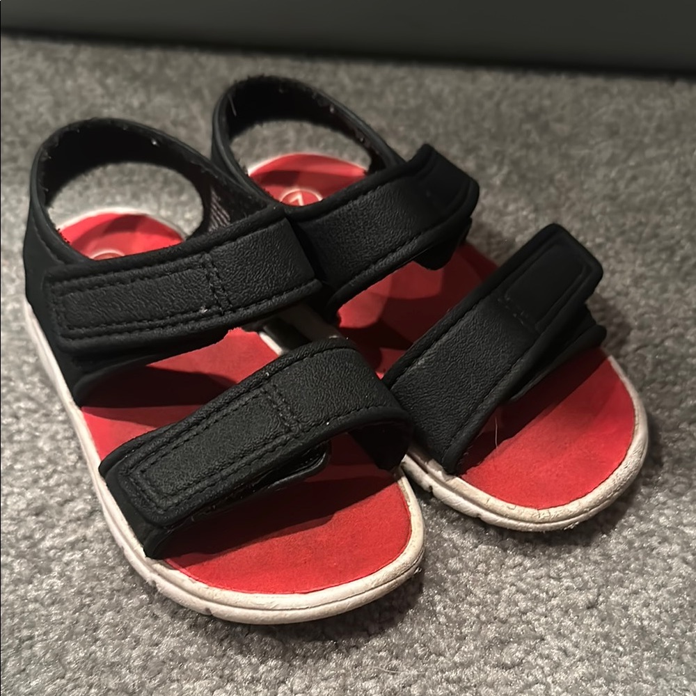 Cat & Jack Black and Red Sandals with Adjustable Straps and Open Toe Design